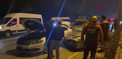 Karabük’te 4 otomobil ile 1 kamyonetin karıştığı zincirleme kazada 5 kişi yaralandı