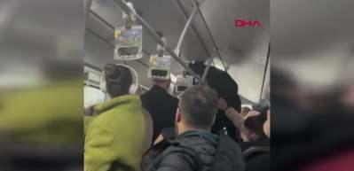Metrobüste boş koltuk kavgası! Tekme ve yumruklar havada uçuştu