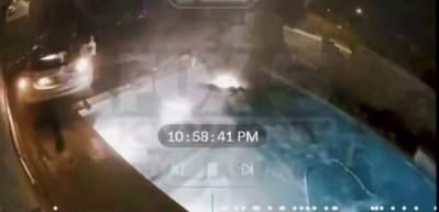 ABD'de dehşete d&uuml;ş&uuml;ren kaza g&uuml;venlik kamerasına yansıdı!
