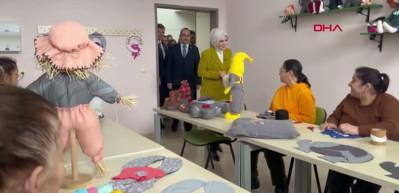 Aile ve Sosyal Hizmetler Bakanı G&ouml;ktaş engelli vatandaşlarla ilgili m&uuml;jdeli haberi a&ccedil;ıkladı