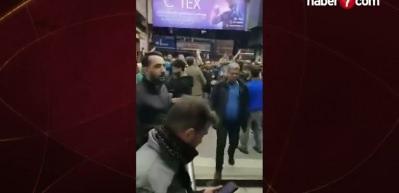 İran'da d&ouml;viz kurundaki "fahiş" y&uuml;kseliş, protesto edildi