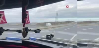 İstanbul Havalimanı yolunda ters y&ouml;nde giden ara&ccedil; y&uuml;rekleri ağza getirdi