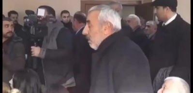 &Ouml;zg&uuml;r &Ouml;zel'in vatandaşa tahamm&uuml;ls&uuml;zl&uuml;ğ&uuml; tepki &ccedil;ekti