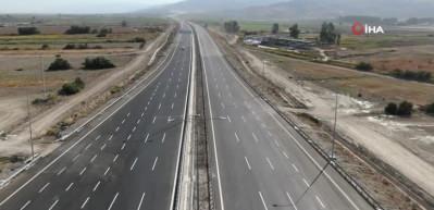 T&uuml;rkiye'ye devasa bir yatırım daha! Aydın Denizli arası rekor s&uuml;reye iniyor