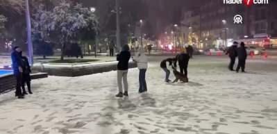 Meteoroloji duyurdu: 60 ile lapa lapa kar yağacak!