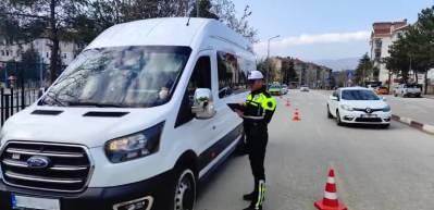 Trafikte devasa denetim! Bakan Yerlikaya son bir haftadaki veriyi a&ccedil;ıkladı