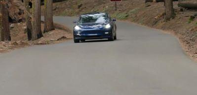 Tesla'nın Avrupa satışları, Elon Musk'ın siyasi tavırlarına tepki olarak geriledi