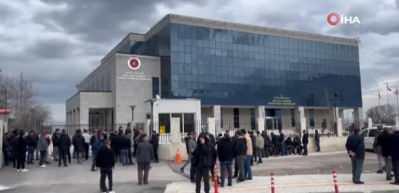 650 lira i&ccedil;in en yakın arkadaşını vurup u&ccedil;urumdan aşağı attı