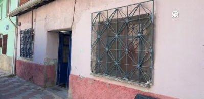 Oğlu tarafından bı&ccedil;aklanan baba &ouml;ld&uuml;