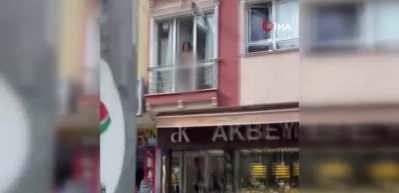 Dehşet anları! Eşini ve kayınbiraderini bı&ccedil;aklayıp ka&ccedil;tı...