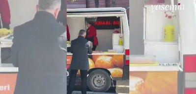 1 yıllık vize alan genç lokma döktürdü! "Umarım size de 1 yıllık çıkar"
