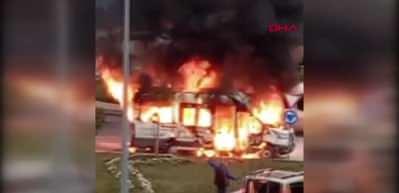 Arnavutköy'de servis minibüsü yandı