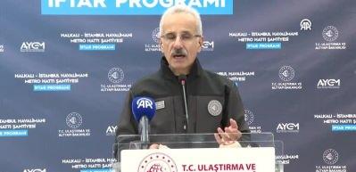 Bakan Uraloğlu, Halkalı-İstanbul Havalimanı metro hattı şantiyesinde &ccedil;alışanlarla iftar yaptı