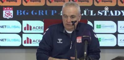 Net Global Sivasspor, 5 ma&ccedil; aradan sonra galibiyetle tanıştı: G&ouml;ztepe'yi 3-1 mağlup Eetiler