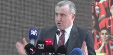 Gen&ccedil;lik ve Spor Bakanı Osman Aşkın Bak&rsquo;tan Ramazan Bayramı mesajı
