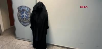 Kadın gibi giyinen su&ccedil; makinesi yakayı ele verdi