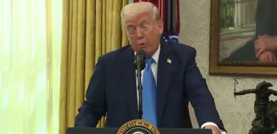 Trump: Otomobil fabrikaları inşa edecekler