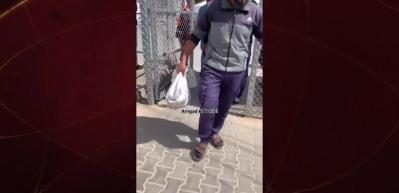 Bu vahşet yıllarca hafızalardan silinmeyecek! &Ouml;ld&uuml;r&uuml;len &ccedil;ocuğunu bez torbada taşıdı