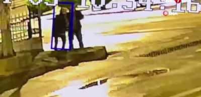 Sokak ortasında sahte alkol dehşeti! Ölüm anı kamerada