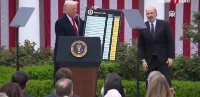 Trump'tan t&uuml;m d&uuml;nyaya vergi!