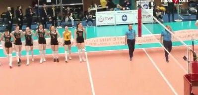 Fenerbahçe-Galatasaray ve VakıfBank-Eczacıbaşı maçlarında dikkat çeken pankart protestosu