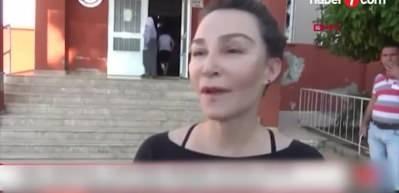 Aslı Baykal CHP lideri &Ouml;zg&uuml;r &Ouml;zel'e sert s&ouml;zlerle y&uuml;klendi