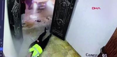 Avcılar’da minibüs dehşeti: Otopark görevlisine çarpıp kaçtı