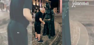 Down Sendromlu Batman hayranına yapılan sürpriz görenlerin içini ısıttı!