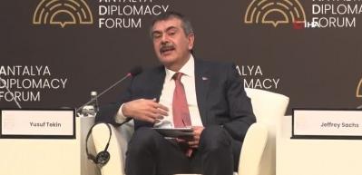 Milli Eğitim Bakanı Yusuf Tekin: "Müfredatımızı sık değiştirmeliyiz, yoksa çağı ıskalarız"