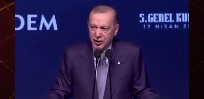 Başkan Erdoğan: Gen&ccedil;ler tek başlarına yaşıyor ve '1+1' ev onlara yetiyor