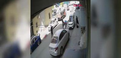 Sarıyer&rsquo;de 7. kattan d&uuml;şen kadın hayatını kaybetti