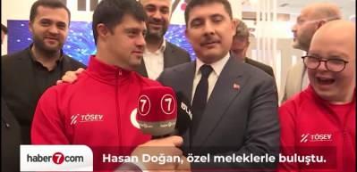 Cumhurbaşkanı &Ouml;zel Kalem M&uuml;d&uuml;r&uuml; Hasan Doğan &ouml;zel meleklerle buluştu