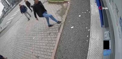 ATM'den para &ccedil;eken gencin vurulma anı g&uuml;venlik kameralarına yansıdı