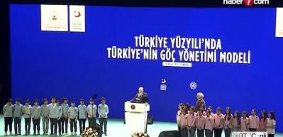 Cumhurbaşkanı Erdoğan, "Ülkemizde 4 milyon 33 bin göçmen var."