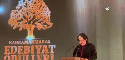 Okan Bay&uuml;lgen'den duygulandıran 'Filistinim' şiiri