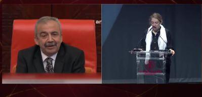 Sırrı S&uuml;reyya &Ouml;nder'in kızının babasına yazdığı duygu dolu mektup herkesi ağlattı