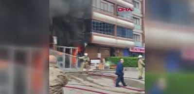 Pendik'te iş yerinde yangın 