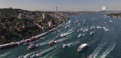 Şampiyon Sarıyer 1. Lig kutlamalarını boğazda yaptı
