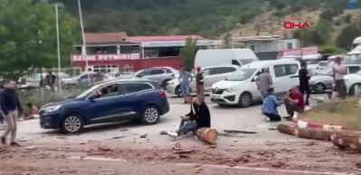 &Ccedil;anakkale&rsquo;de zincirleme kaza: 6 &ouml;l&uuml;