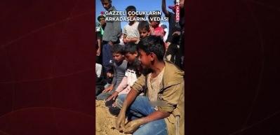 Gazze'de şehit &ccedil;ocuğa g&ouml;zyaşları i&ccedil;inde veda eden arkadaşları