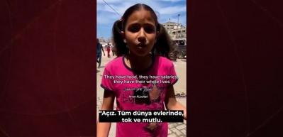 Gazzeli k&uuml;&ccedil;&uuml;k kızın y&uuml;rek burkan s&ouml;zleri: &ldquo;Sadece yemek istiyoruz&rdquo;