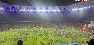 Bundesliga'ya &ccedil;ıkan Hamburg'da şampiyonluk izdihamı: 26 kişi yaralandı!