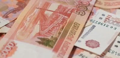 Ruble, İstanbul’daki müzakere belirsizliği ve emtia dalgalanmasıyla değer kaybetti
