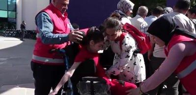 Şahinbey Belediyesi&rsquo;nden engellilere b&uuml;y&uuml;k destek: 127 tekerlekli sandalye daha dağıtıldı