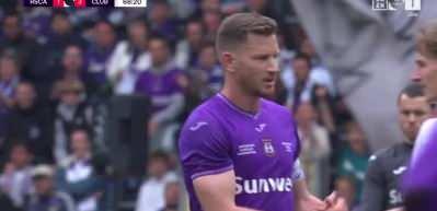  Jan Vertonghen son maçında duygusal anlar yaşadı! Kızını orada görünce...