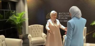 Suriye'den Cumhurbaşkanı Recep Tayyip Erdoğan&rsquo;ın eşi Emine Erdoğan&rsquo;a g&ouml;sterdiği liderlik dolayısıyla teşekk&uuml;r etti.