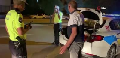 Alkoll&uuml; şahıs s&ouml;zleriyle pes dedirtti!