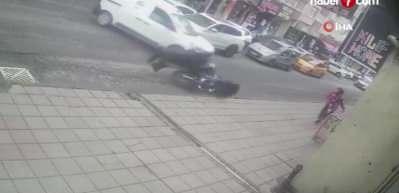 Çorlu’da belediye aracı ile motosiklet çarpıştı
