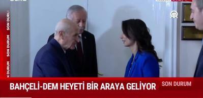 DEM heyeti MHP'yi ziyaret etti