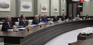 Kabinede k&ouml;kl&uuml; değişiklik olacak mı?